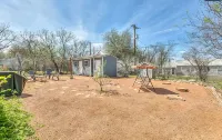Spacious 2 Master Suites On Live Oak Street - 4-Star