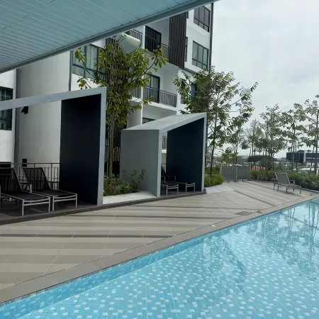 Upton | Near Timberland medical, Aeon by HopeHome
