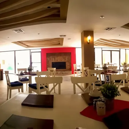 Hotel Corona Plaza