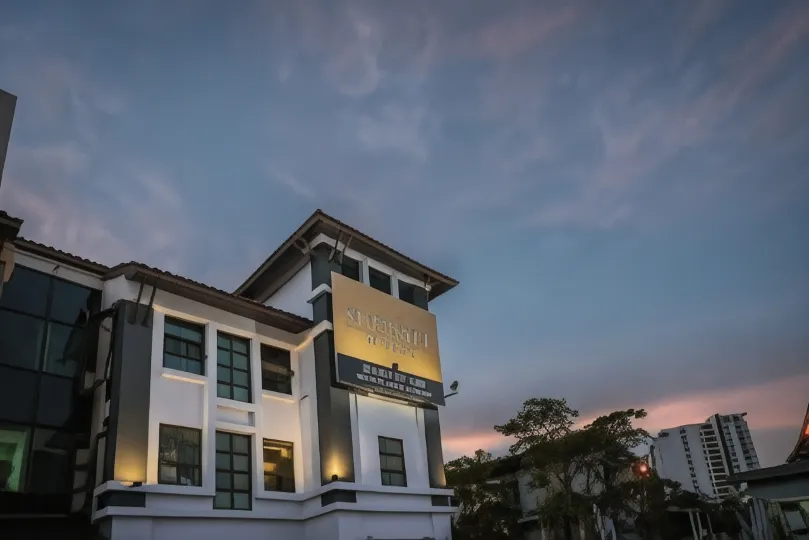 Econtel Hotel