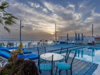 Riad Ras Lafaa - إطلالة على البحر