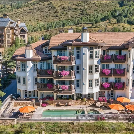 Best PENTHOUSE in Vail Village - FREE Breakfast & Parking