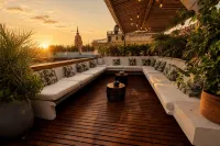 Prime 12Br Old City Corner Villa with Rooftop Pool - 別墅