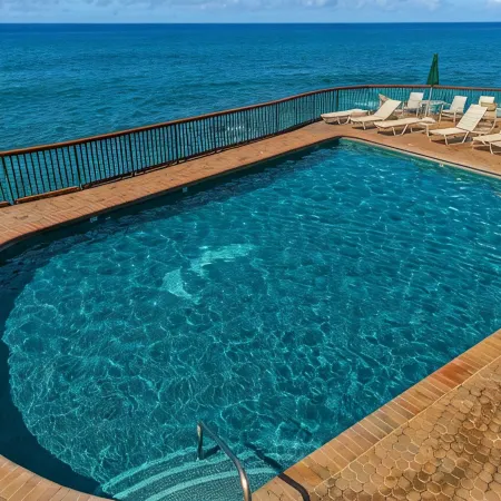 AC OCEANFRONT END-CORNER UNIT NOTHING BUT OCEAN AND TURTLES, B201