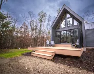A-Frame Adventure Basecamp • Sleeps 6 •Snowmobile/Orv Trails•Starlink•Near Tippy - Chalets