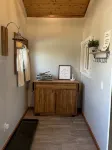 Cozy cabin w/hot tub--- 30 miles from Yellowstone! - Chalets