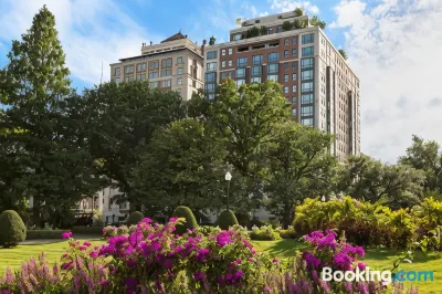 The Newbury Boston Hotel di 