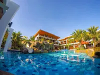 Calinisan Resort Hotel Inc. - Uima-altaat