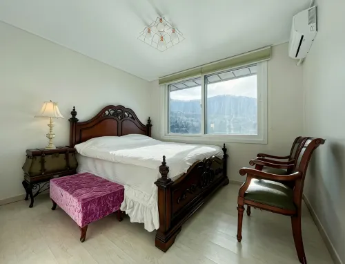 Jinan Lake Pension - 3-Star