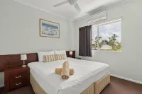 Cable Beachside Villas - balcón