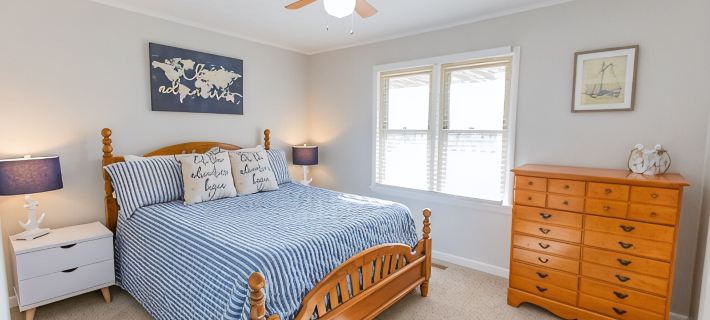 Lake Views & Access + Pool, Indoor/Outdoor Living, Family &  Pet Friendly Hotels in Williamson County