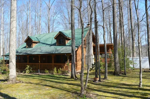 Log Cabin on Edge of National Park; Over the Top Amenities & Reviews