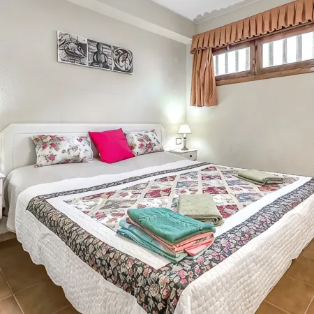 1 bdr apartment with heated pool, close to the beach, Complex Garden City