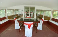 Indraprastham Houseboat