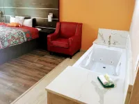 Tropical Inn & Suites, Downtown Clearwater - parking