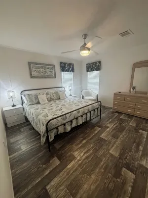 Cozy 3 Bd New Home in Tranquil Apalachicola. Golf Cart Extra. Monthly Only - 2-Star