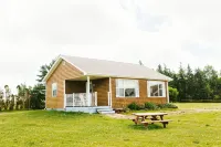 Unit 3 - Bay view cottage, near coffee shops, restaurants and beach - 3-Star