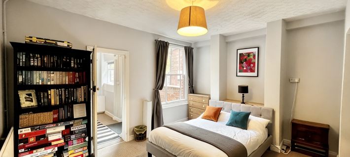 Cathedral Quarter - sleeps 8 Hotels in Lincoln District