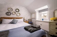 Fisherman's Rest - seaside getaway - beaches - golf - 5 mins walk to sea Hotels in 