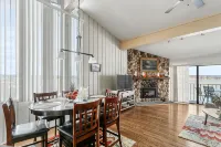7 mins from your waterfront deck to downtown! Peaceful, private, roomy. - 3-Sterne