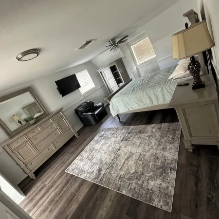 Spacious 5 Bedroom 3.5 Bath Pool Home with Gym!!