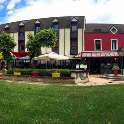 Logis Hôtel du Parc de la Colombière Hotel Exterior