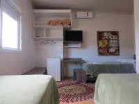 Adoro Hotel - parking