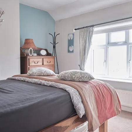 Charming cottage by a stream with trails from the doorstep in the peak district