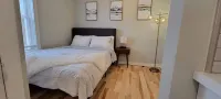 Little downtown gem with parking - 2-Star