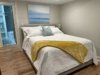 Oasis Luxe Suite—Steps from Mayo Clinic Hospital - Condos