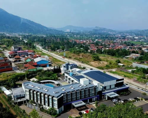 Harmoni Hotel Garut Hotels near Cipanas