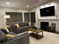 Luxury Condo-Downtown Bellevue - ที่มีสระว่ายน้ำ