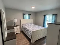 Peaceful Onset Beach Home. 5 Bedrooms, Wareham MA Hotels in Wareham