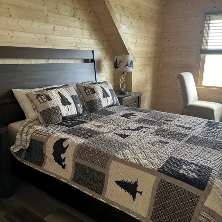Wow! Look @ That View! Sleeps 7, cabin with AC, Wifi, lots of games.