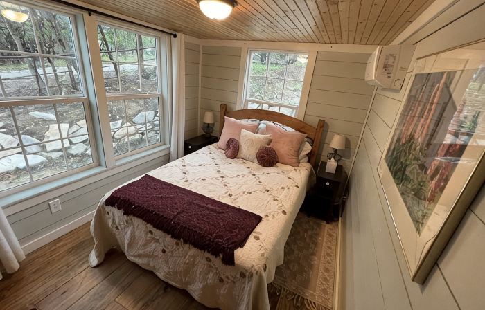 Cozy Country Cottage; Family RetreatJust Minutes from Circle T Arena