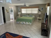 Spacious 3 BR 2 Bath  House On Deep Canal With Screened Heated Pool - Private Pools