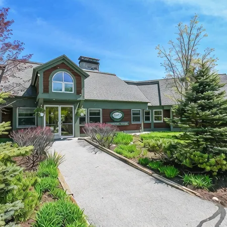 Spacious Corner Townhouse Next to Mt. Snow! Private Hot Tub!