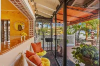 Blue Seas Courtyard - Inns