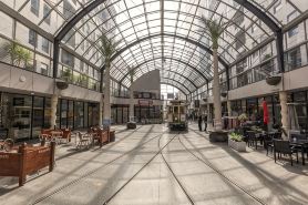 Cathedral Tram Gem | Free Parking Only with One Bedroom or Family Suite
