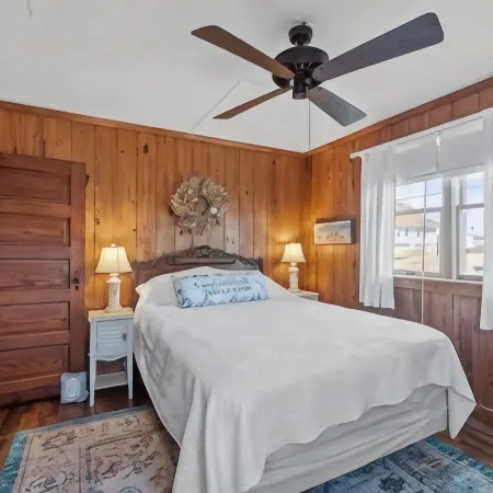 3 Bedroom, 2 Full Baths. Steps to Beach!