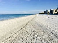 Newly Renovated Madeira Beach Studio Cottage - Apartemen