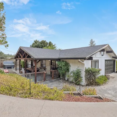 Hot Tub - Game Room - Fire Pit - 20 Min 2 Yosemiteev Charger Level 2