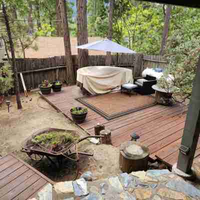 Relax and Unwind at Beautiful Bass Lake Hotel Exterior