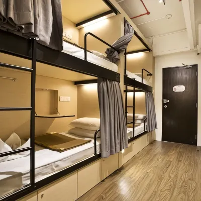 7 Wonders Hostel @ Jalan Besar Các khách sạn gần Trung tâm mua sắm Bugis Street