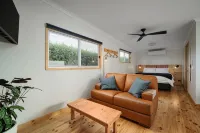 Church Lane Accommodation, Milawa. - parking