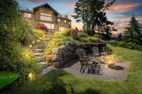 Luxury Beach House & Apartment, Waterfront, Hot Tub, Kayaks, Fire Pit, Game Room - Boutique