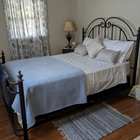 Cozy 4 bedroom relax atmosphere enjoy beauty of bluff country  driftless region