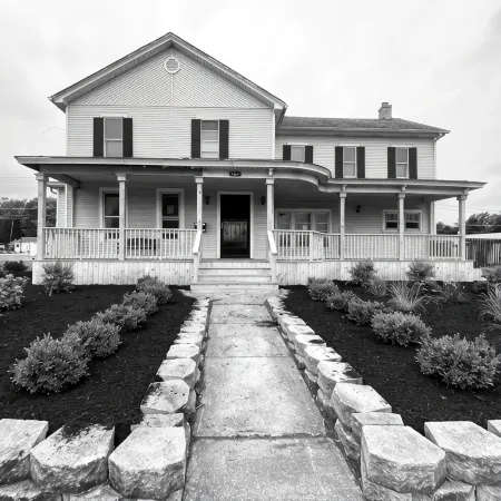 Remodeled Historical Home In Bourbonnais.