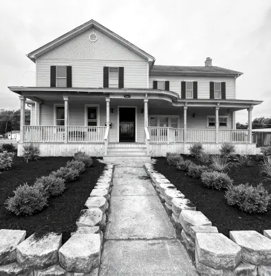 Remodeled Historical Home In Bourbonnais. - Wifi