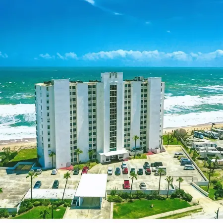 DIRECT BEACH FRONT CONDO!     PANORAMIC OCEAN VIEW!  NO DRIVE BEACH!